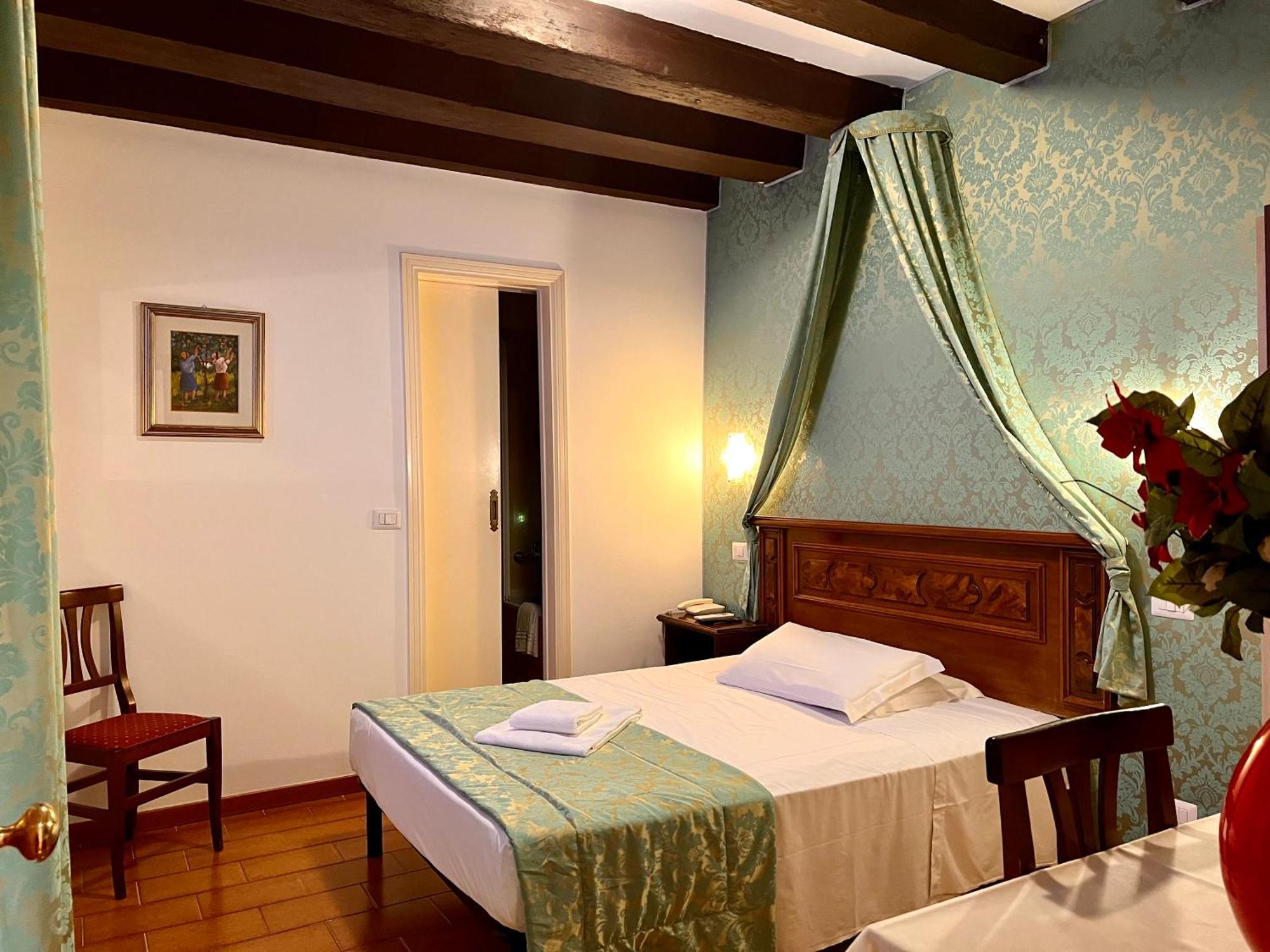 Hotel Canada Venice Luaran gambar