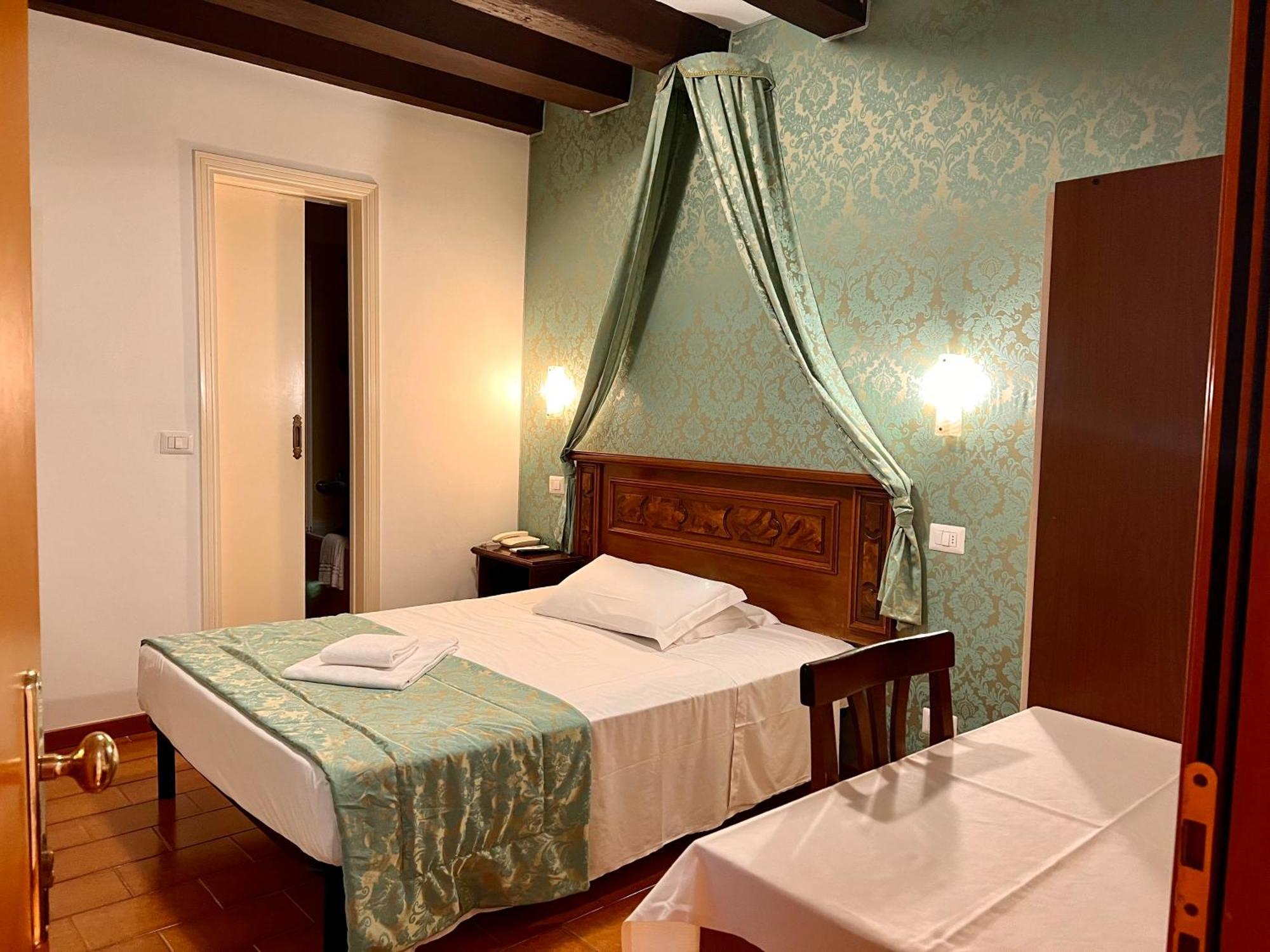 Hotel Canada Venice Luaran gambar