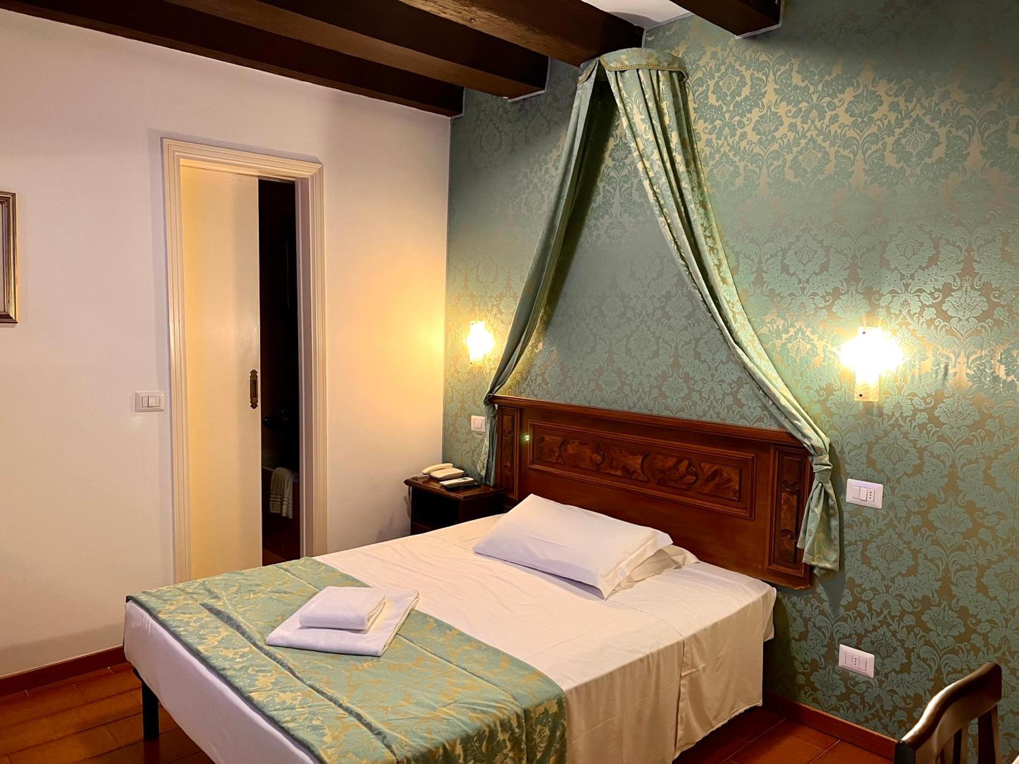 Hotel Canada Venice Luaran gambar