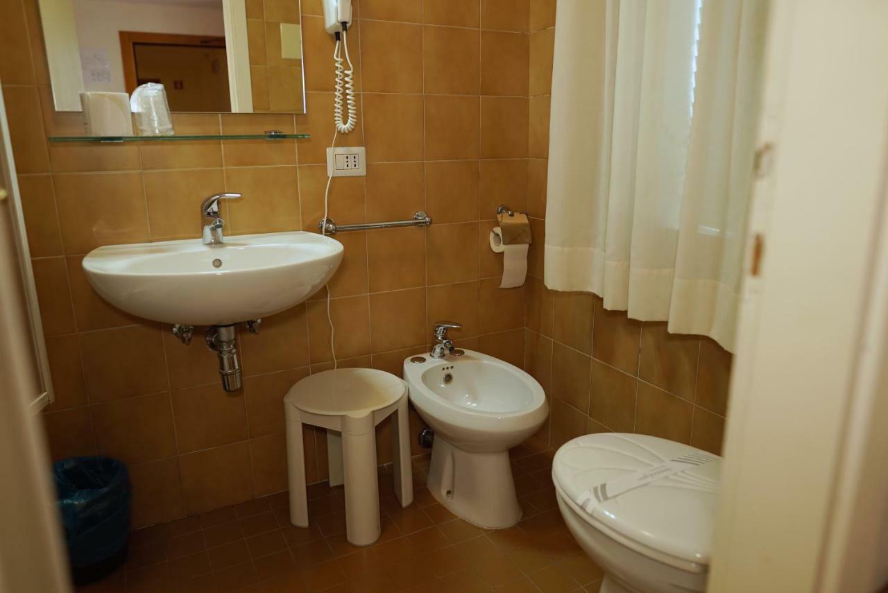 Hotel Canada Venice Luaran gambar